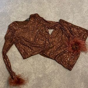 PRICE DROP! Mauve two piece sequins set! Perfect for Fall formals.